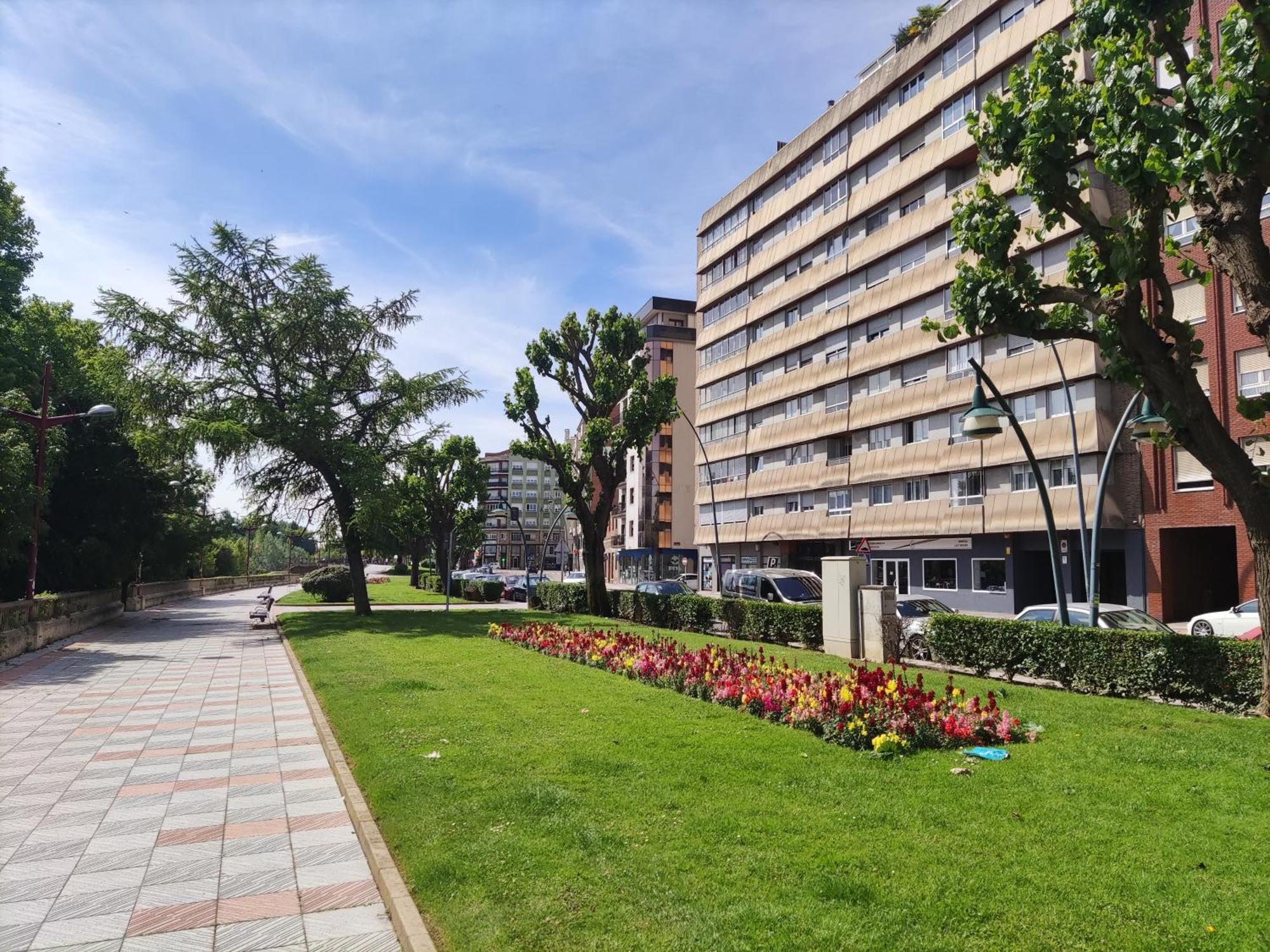 Leon Riverside Flat Esterno foto